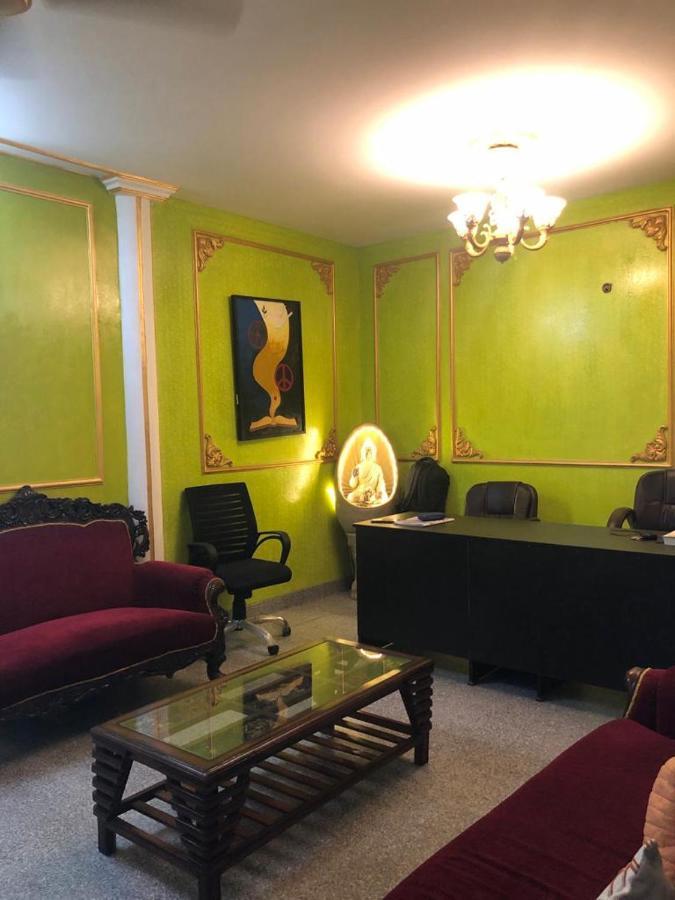 Awasthi Kozi Stays B&B - Closest To Vfs New Delhi Ngoại thất bức ảnh