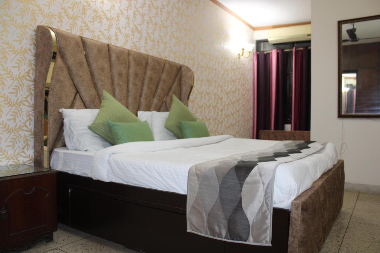 Awasthi Kozi Stays B&B - Closest To Vfs New Delhi Ngoại thất bức ảnh