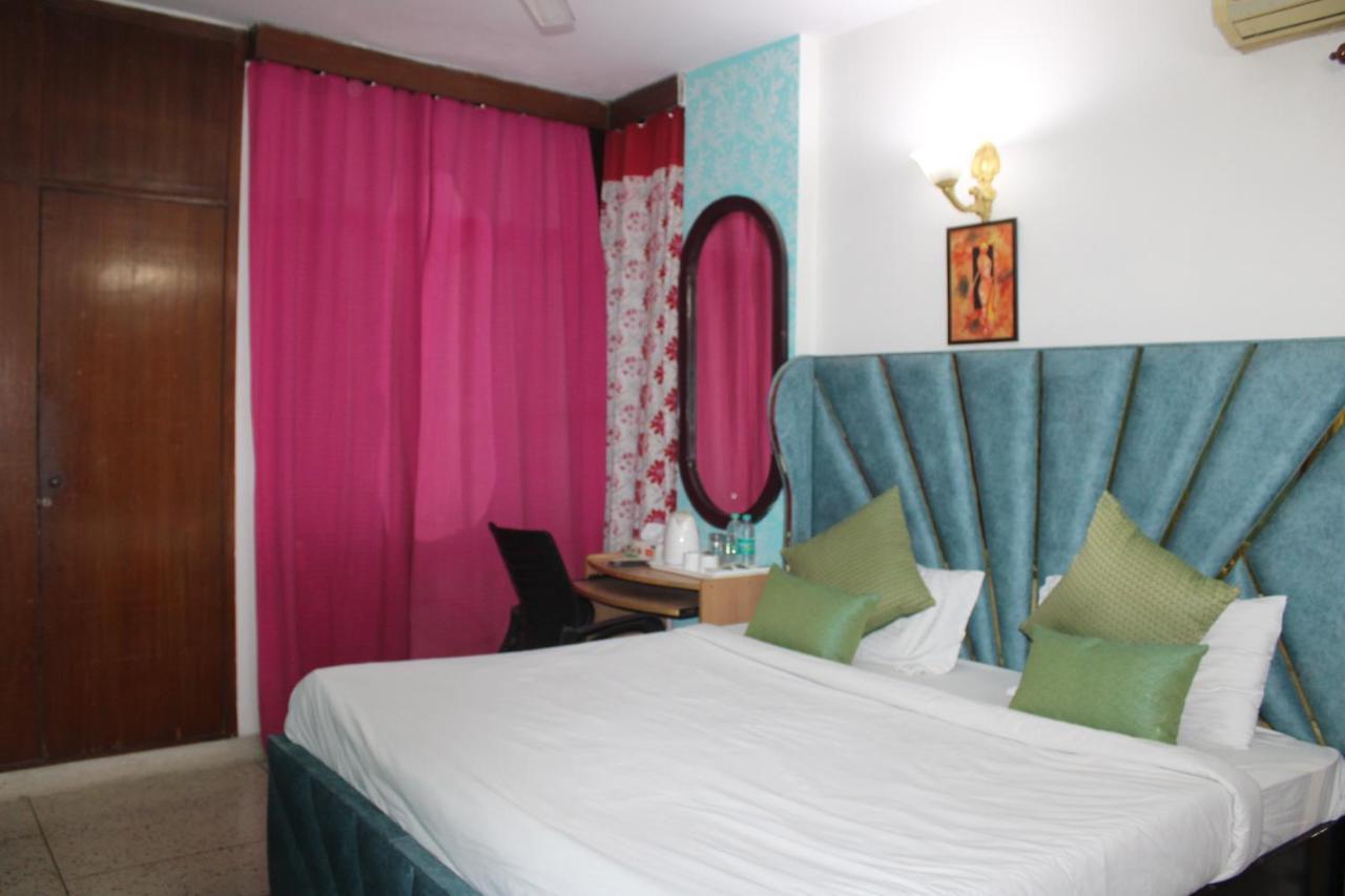 Awasthi Kozi Stays B&B - Closest To Vfs New Delhi Ngoại thất bức ảnh