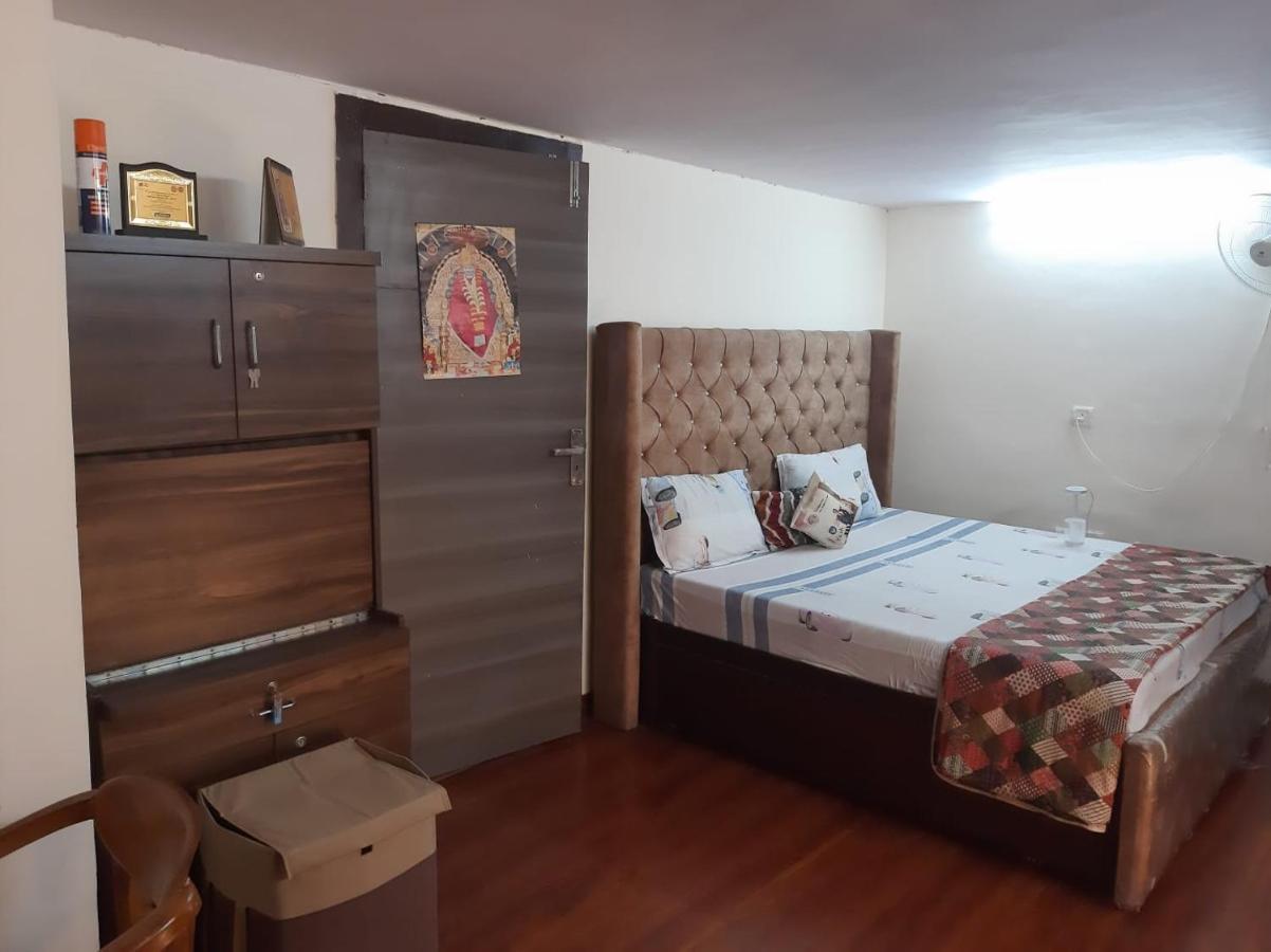 Awasthi Kozi Stays B&B - Closest To Vfs New Delhi Ngoại thất bức ảnh